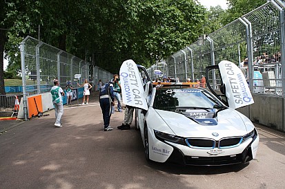 'BMW i8 krijgt volledig elektrische aandrijving met drie motoren'