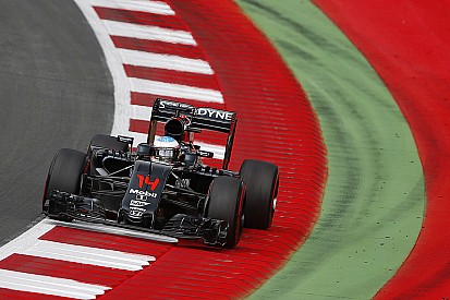 Причиною плутанини з шинами Алонсо в McLaren назвали радіозв’язок