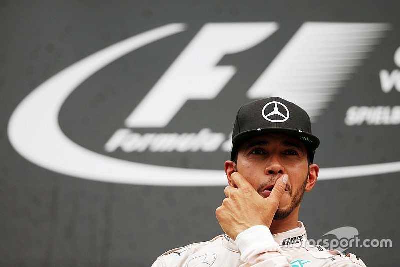 Lammers haalt uit naar Mercedes-coureurs: