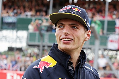 Verstappen blij met besluit Mercedes om geen teamorders te gebruiken