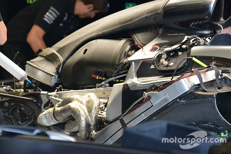 Mercedes: cambiata la refrigerazione dell'ERS per l'aerodinamica