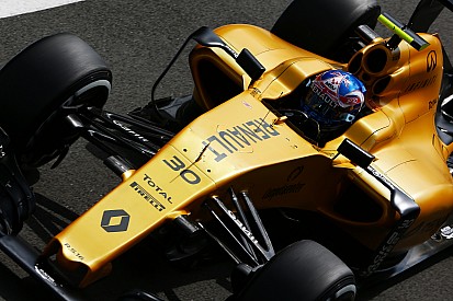 Renault прекратила модернизацию машины 2016 года