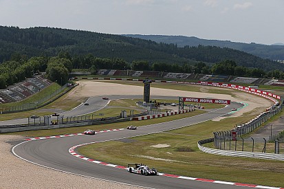 Nurburgring, 4°Ora: le bandiere gialle non cambiano la situazione