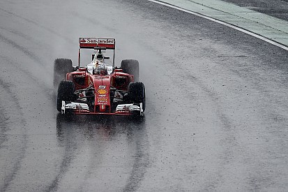 Vettel test als eerste met de bredere 2017-banden