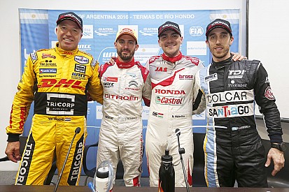 Tom Coronel verrast zichzelf met top-drie: "Heel erg blij"