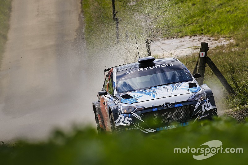 Abbring begeleidt potentiële klanten voor nieuwe Hyundai i20 R5