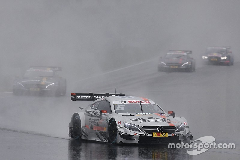 DTM Moskou: Wickens grijpt de macht na overwinning in kletsnatte eerste race