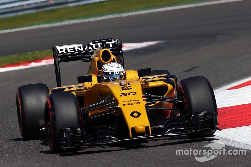 FIA onderzoekt losgeschoten headrest van Kevin Magnussen