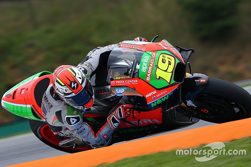 Aprilia: problemi d'accelerazione per le RS-GP nelle Libere di Silverstone