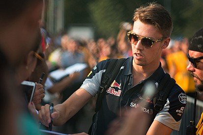 Gasly non corre a Singapore. Una bufala l'appiedamento di Kvyat