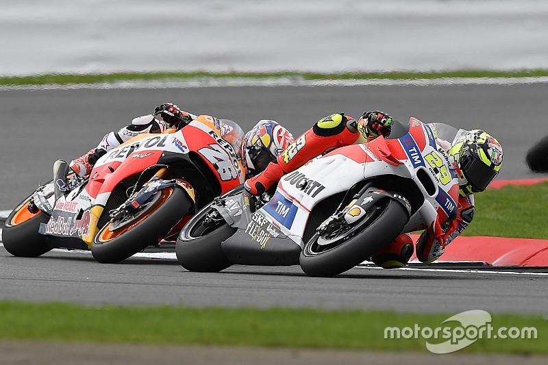 Verdere medische testen voor Iannone voor armpijn