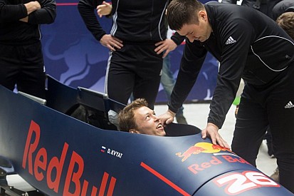 Kvyat bobozni tanult Szocsiban: F1-es festést kapott a sporteszköz