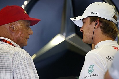 Óriási: így pingpongozik Rosberg és Lauda Szocsiban