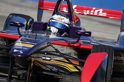 Formula E: Sam Bird & a DS Virgin Racing látványosan pakol Kaliforniában!