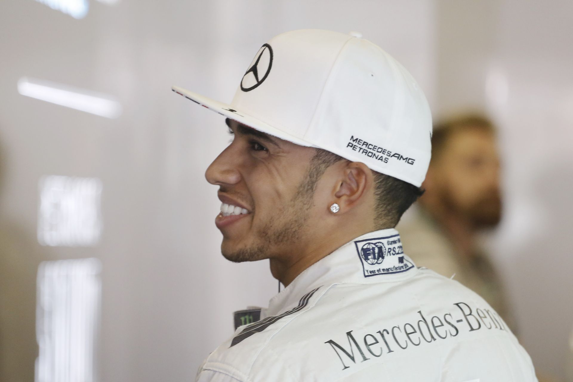 Videón, ahogy Hamilton valóra váltja a súlyosan beteg kisgyermek álmát!