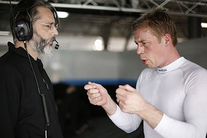 Björk is apa lett, ajándékkal várták a WTCC-ben