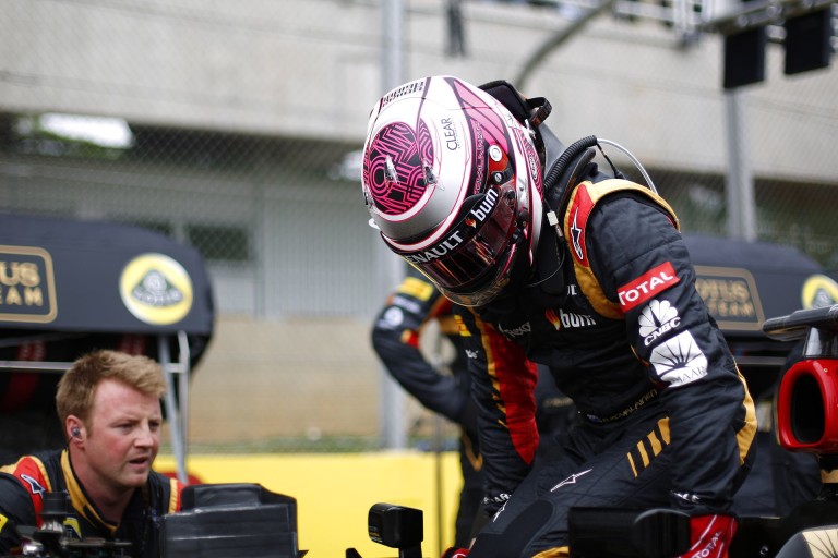 Meztelenül pózolt az F1-es pilóta?