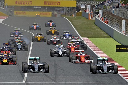 Hivatalos: versenybaleset volt a Hamilton-Rosberg incidens!