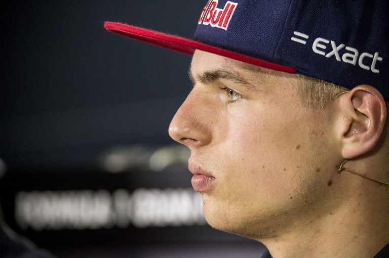 Verstappen alig tudott telefonálni a nagy őrjöngés közepette!