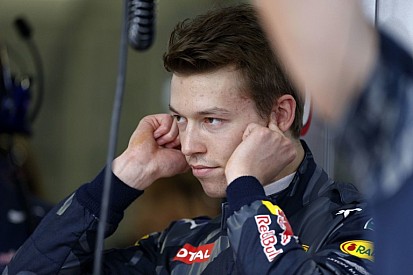 Kvyat így bujkál Barcelonában!