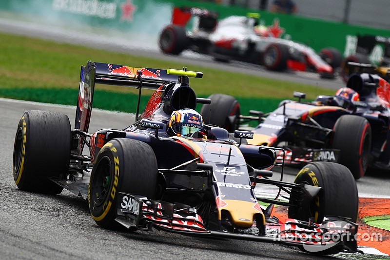 Сайнс: Сінгапур визначить форму Toro Rosso в подальшій частині сезону