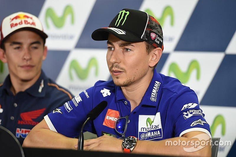 Jorge Lorenzo si lamenta di problemi di vibrazioni all'anteriore