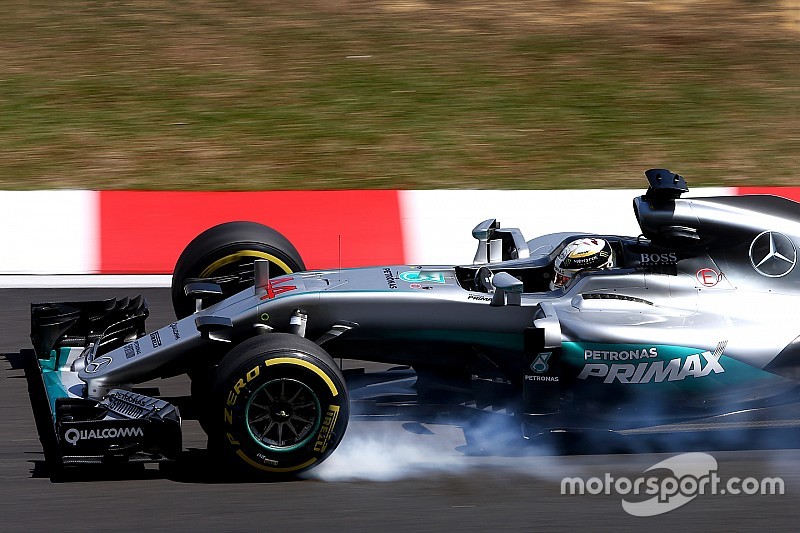 Hamilton se impone en FP3 con Verstappen de invitado especial