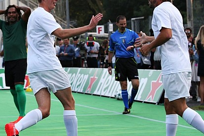 Óriási verésbe futottak bele Alonsóék Monzában: 22-10