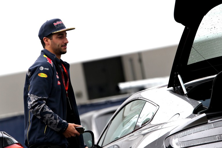 Már most a szezon manővereként emlegetik Ricciardo Bottas elleni előzését