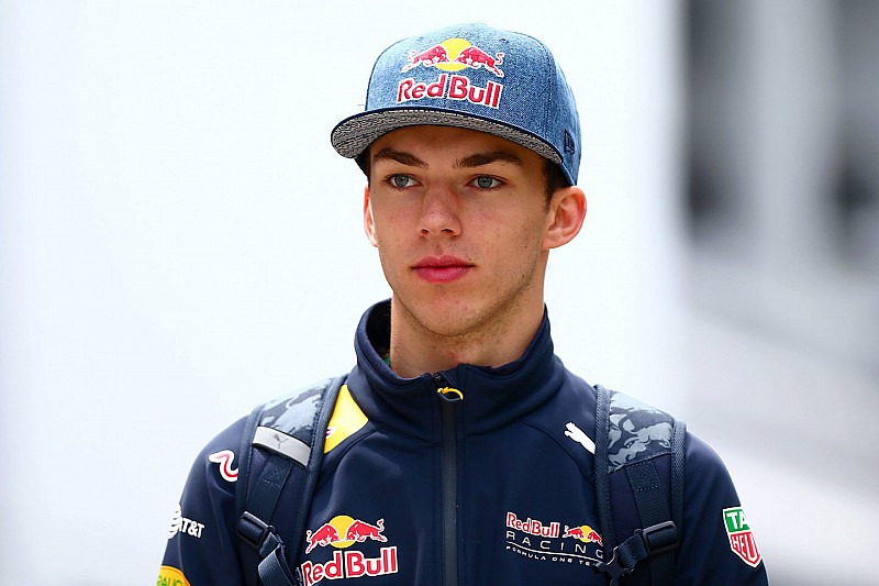 Gasly rijdt 81 ronden op eerste dag bandentest Abu Dhabi