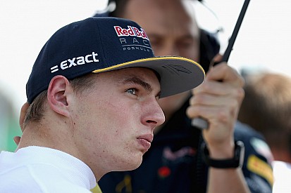Lauda: "Terechte straf voor arrogante Verstappen"