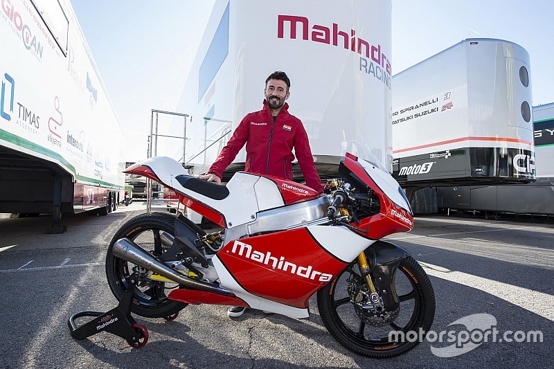 Max Biaggi teammanager voor Mahindra in Italiaanse Moto3
