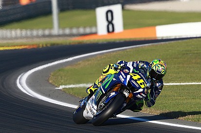 Rossi: “Viñales peleará por el título; la moto le ha gustado ya de entrada”