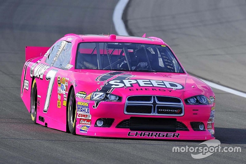 Fotostrecke: Pinkfarbene Autos im Motorsport