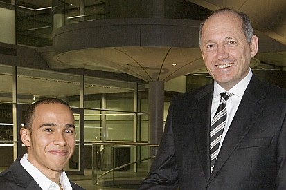 Hamilton: McLaren benim için hep Ron Dennis'in takımı olacak