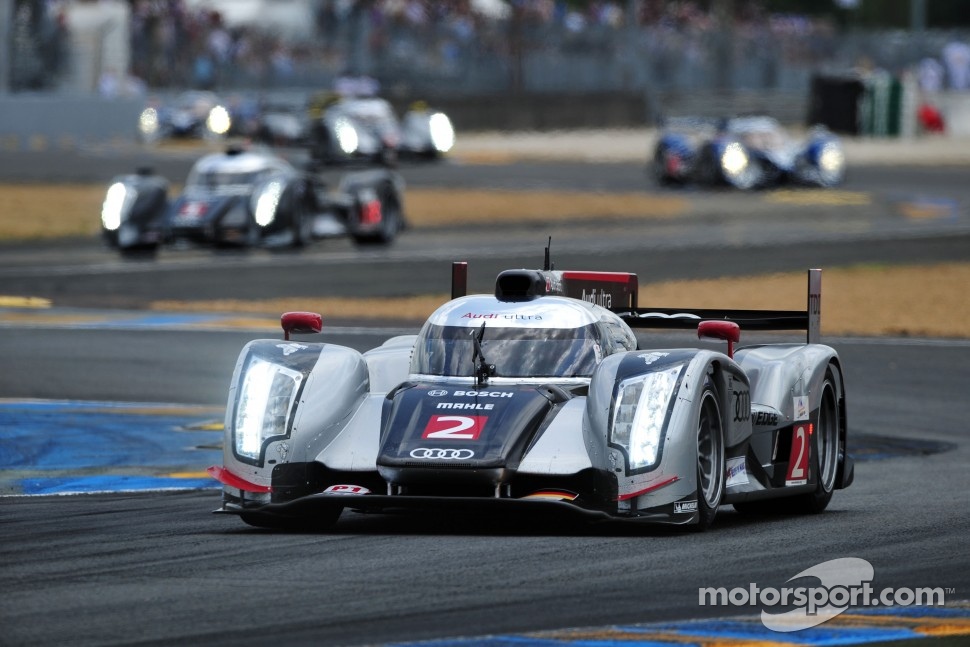 #2 Audi Sport Team Joest Audi R18 TDI: Marcel Fässler, Andre Lotterer, Benoit Tréluyer