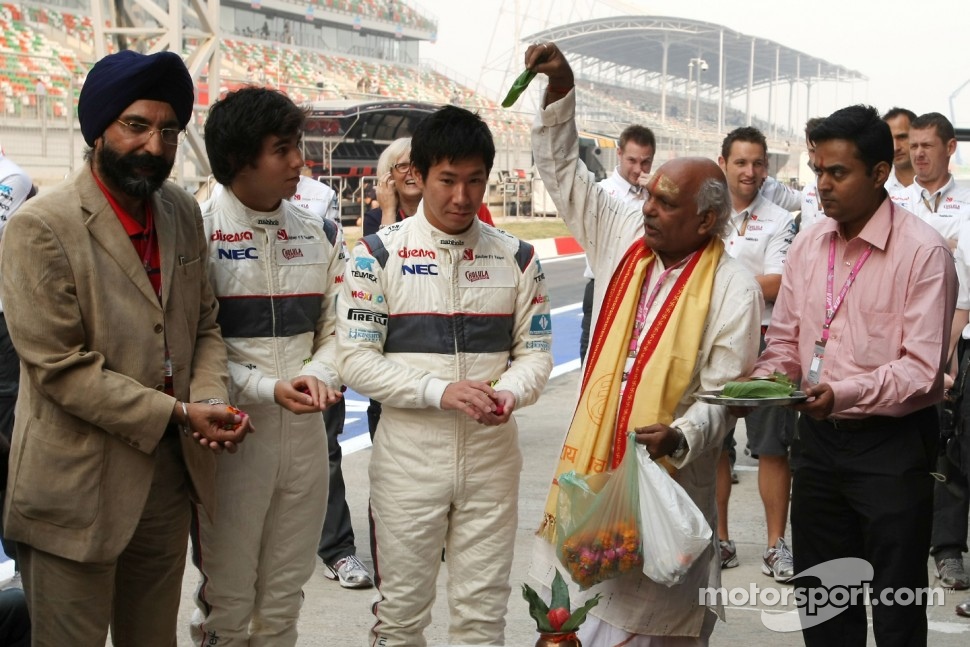 Sergio Perez, Sauber F1 Team and Kamui Kobayashi, Sauber F1 Team, Sauber F1 Team Indian blessing ceremony, car Puja