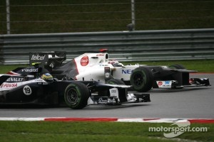 Bruno Senna, Williams F1 Team and Kamui Kobayashi, Sauber F1 Team