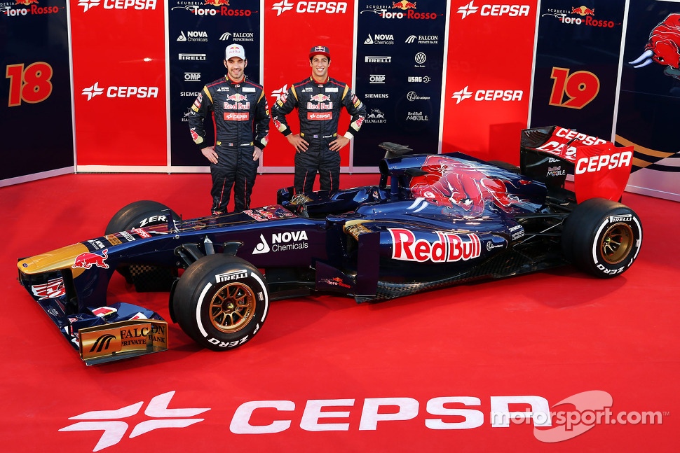 Jean-Eric Vergne, Scuderia Toro Rosso and Daniel Ricciardo, Scuderia Toro Rosso unveil the new Scuderia Toro Rosso STR8