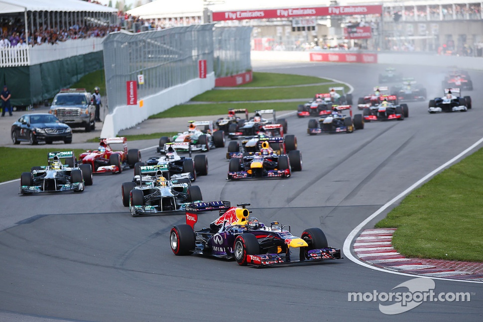 Sebastian Vettel, Red Bull Racing RB9. leads at the start of the race