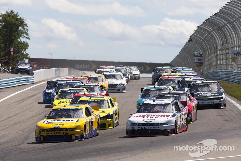 Restart: Sam Hornish Jr. leads