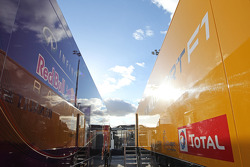 Red Bull Racing and Renault F1 Sport trucks. Formula One Testing, Day Two, Wednesday