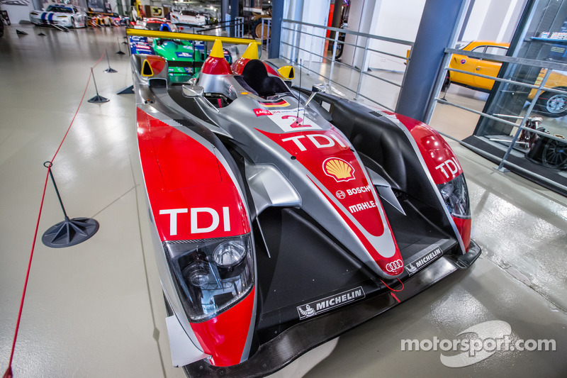 Audi R10 TDI 2008