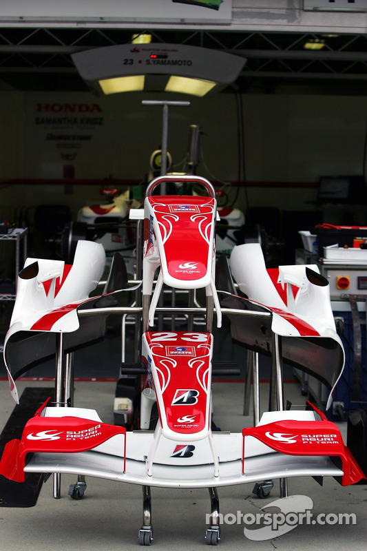 Super Aguri F1 SA06 ön kanats