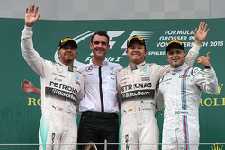 Podium: el ganador Nico Rosberg, segundo lugar, Lewis Hamilton, tercer lugar, Felipe Massa
