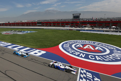 Helio Castroneves, Team Penske Chevrolet y Juan Pablo Montoya, Team Penske Chevrolet