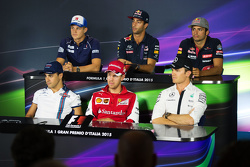 Marcus Ericsson, Sauber F1 Team; Daniel Ricciardo, Red Bull Racing; Carlos Sainz Jr., Scuderia Toro