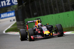 Daniel Ricciardo, Red Bull Racing RB11