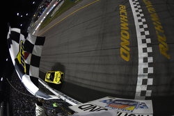 Il vincitore Matt Kenseth, Joe Gibbs Racing Toyota