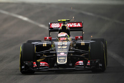 Pastor Maldonado, Lotus F1 E23 manda scintille